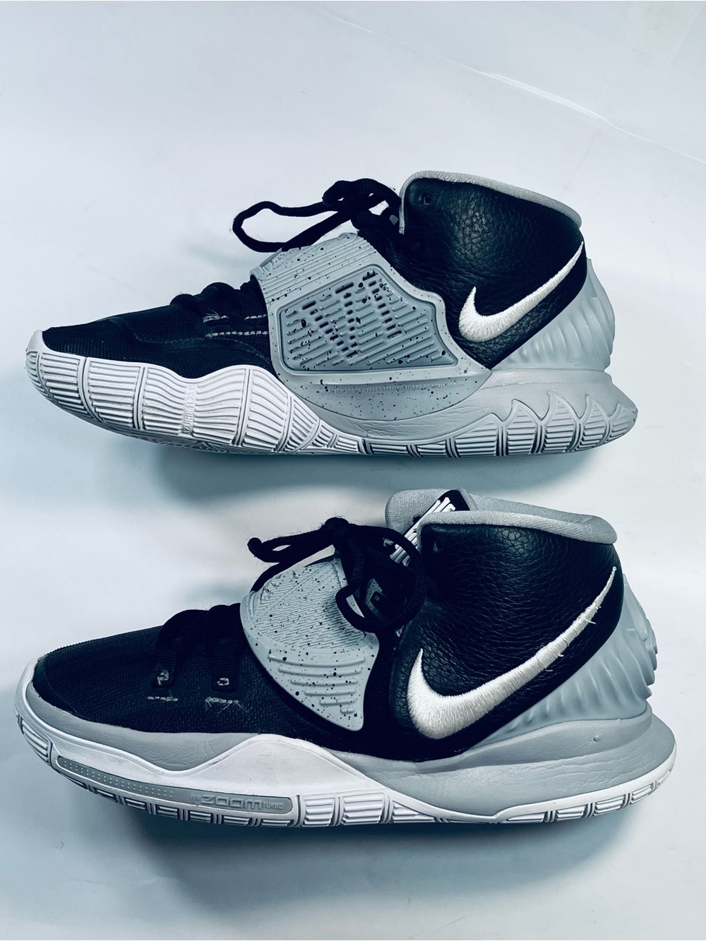 Nike Air Zoom Turbo Kyrie Irving 6VT TB Team # CK5869-001 Black Gray Men's : 7.5